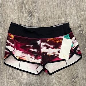 NEW Lululemon Speed Shorts Pigment Wind Berry Rumble